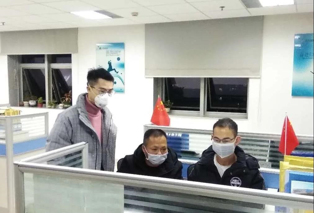 防疫不松懈,生產(chǎn)不耽誤 防疫不松懈,生產(chǎn)不耽誤